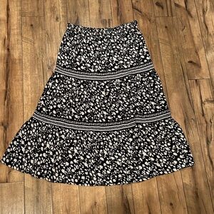 Max Studio black & white Maxi skirt, NWT. XL
